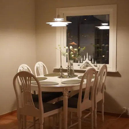 Arctic View House - Near Cable Car & Arctic Cathedral * Tromsø