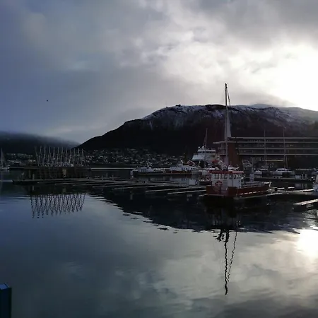 Arctic View House - Near Cable Car & Arctic Cathedral * Tromsø