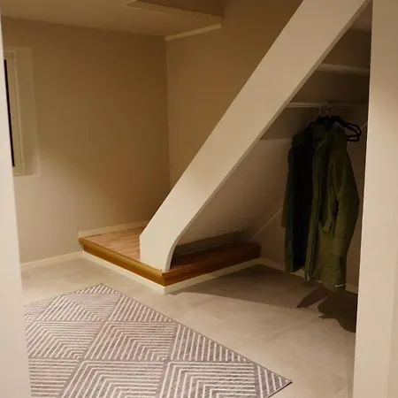 Arctic View House - Near Cable Car & Arctic Cathedral Apartmán *