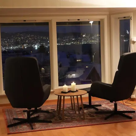 Arctic View House - Near Cable Car & Arctic Cathedral Tromsø