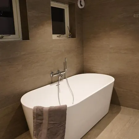 Arctic View House - Near Cable Car & Arctic Cathedral * Tromsø