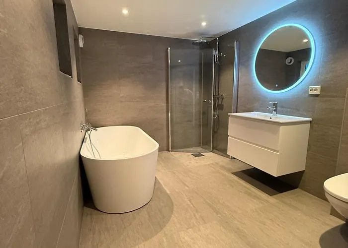 아파트 Arctic View House - Near Cable Car & Arctic Cathedral *